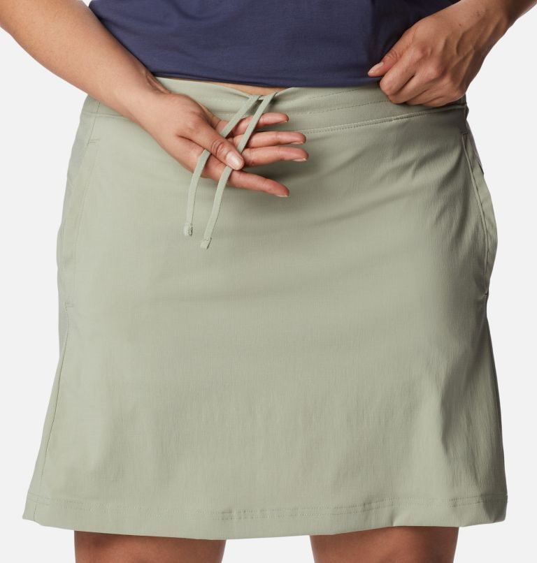 Women's Columbia On The Go Skorts Olive | Plus Size CA-U8C65